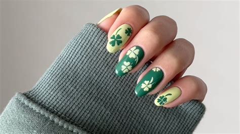 black clover nails